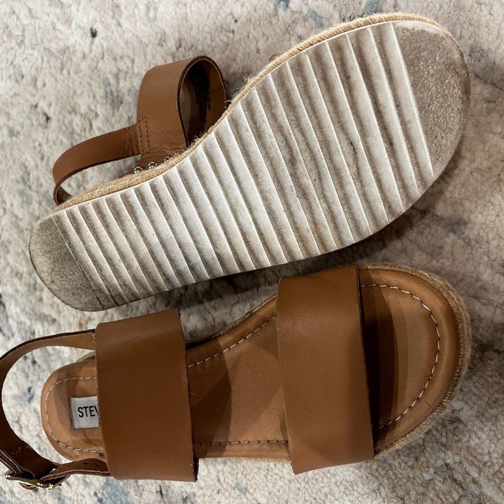 Steve Madden platform sandals - Picture 2 of 3